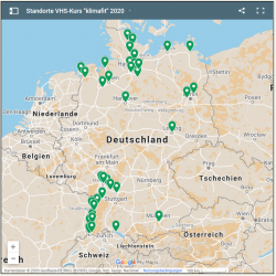 Das Bild zeigt eine Deutschlandlandkarte, mit Markierungen, an welchen Orten die 36 Volkshochschulkurse der Aktion #klimafit2020 stattfinden.